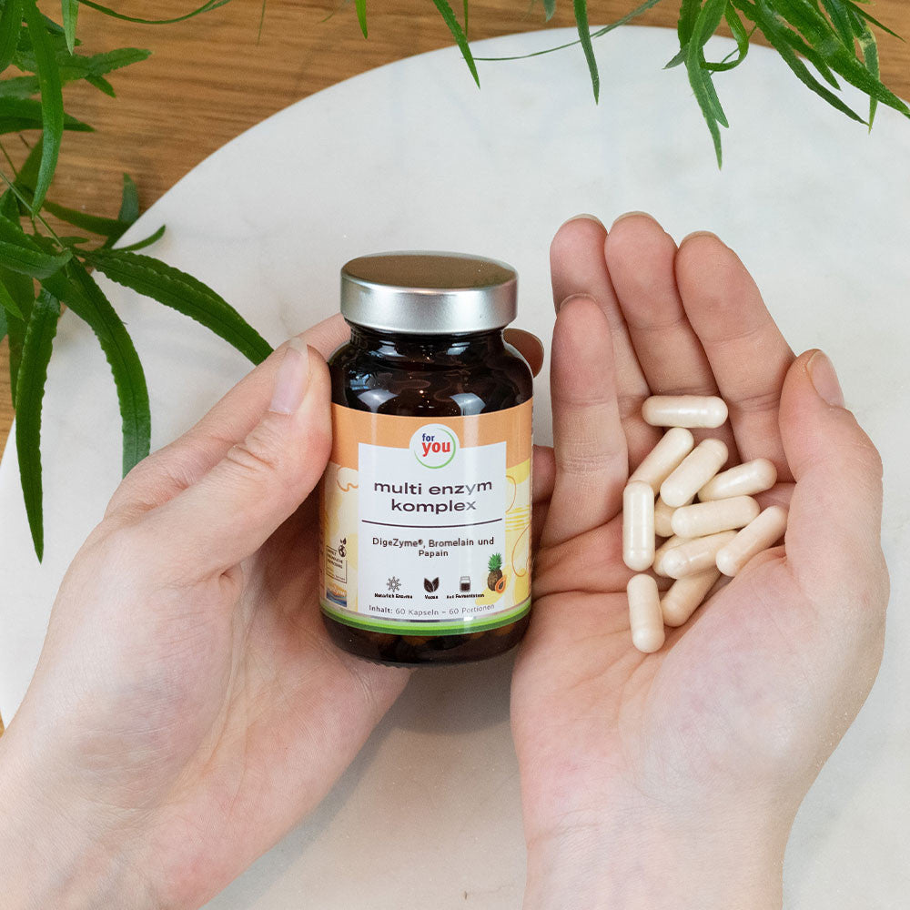 Мултиензимен комплекс DigeZyme® в стъклена опаковка за подпомагане на храносмилането с 60 капсули от For You. Завинаги Здрав ООД