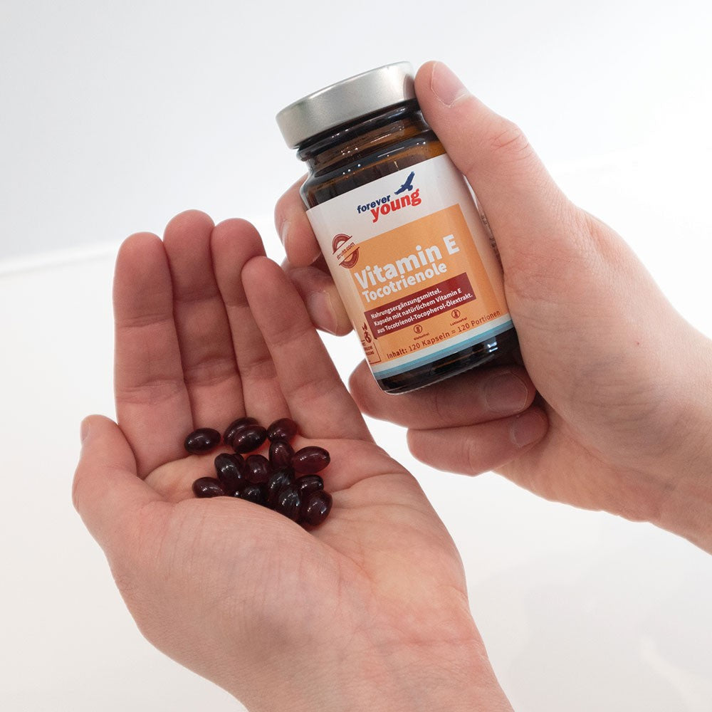 Естествен Витамин Е Tокотриеноли (Vitamin E Tocotrienols) 120 капсули forever young EVNol TM 50% - Завинаги Здрав ООД. Витамин Е Tокотриеноли е хранителна добавка под формата на капсули и съдържа патентованата активна съставка EVNol TM 50% във висока доза. Този натурален екстракт от Токотриенол и Токоферол от палмово масло с устойчив произход съдържа 78% Токотриеноли и 22% Токофероли.